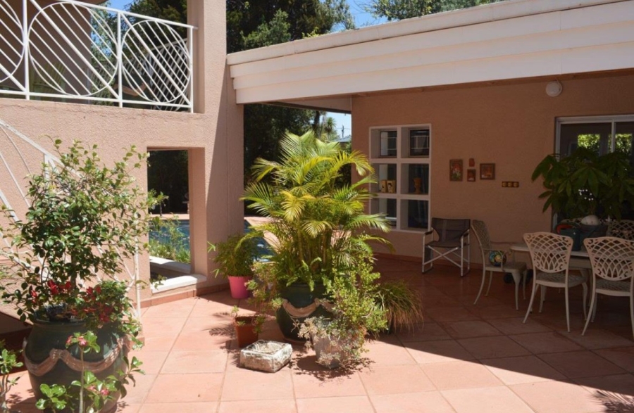 5 Bedroom Property for Sale in Wilkoppies North West